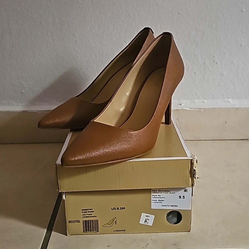MK Dorothy Flex Pump